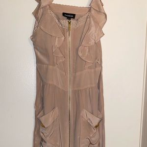 Silky nude dress with pockets and bow